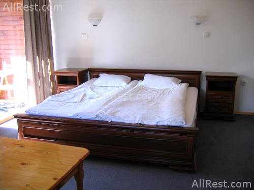 Martin Hotel 6